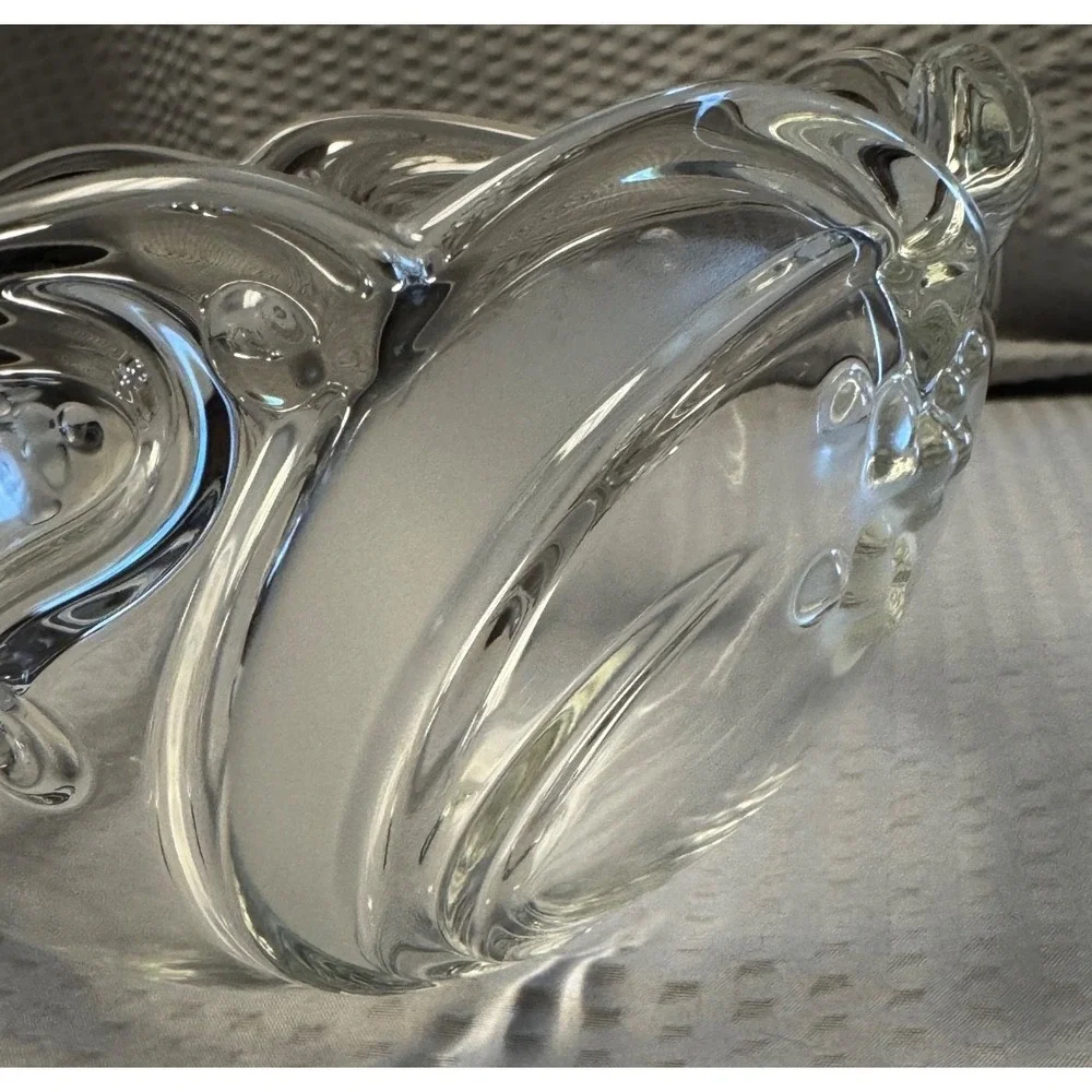 Mikasa Clear/Frosted Raised Grape Design Swirl Edge Scalloped Rim Serving Bowl